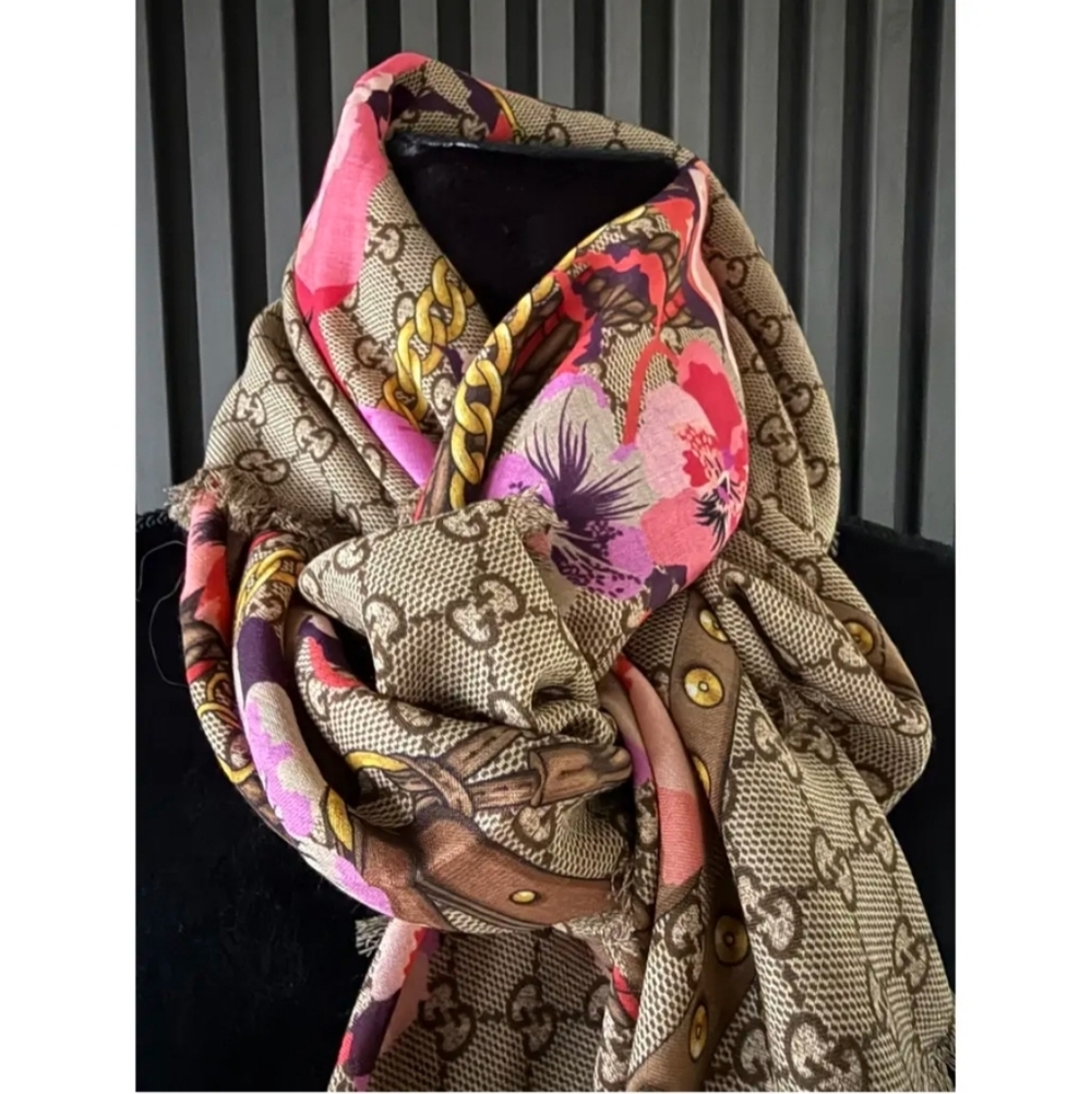 Gucci Beige and Pink Patterned Scarf - Picture 3 of 6